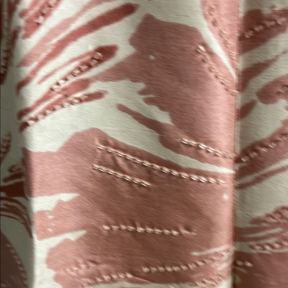 Chic Rust Button-Up Blouse - Picture 4 of 4